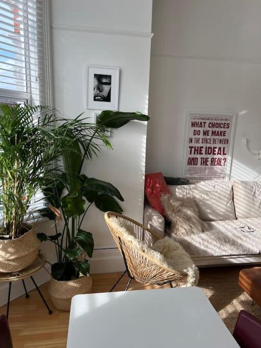 Gorgeous 1 Bed Flat Near Richmond Bridge. Richmond (Greater London)